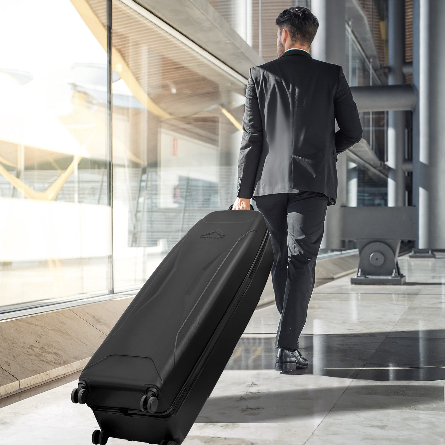 Durable Hard Shell PC Water-Resistant Golf Travel Bag-Black